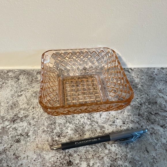 Vintage Pink Depression Glass Dish - Picture 5 of 5